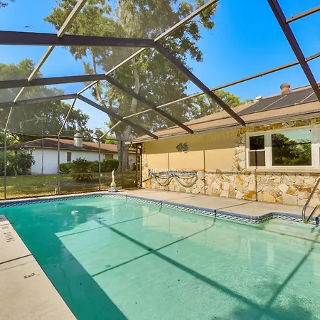 Spring Hill Home With Lanai 5 Mi To Weeki Wachee!